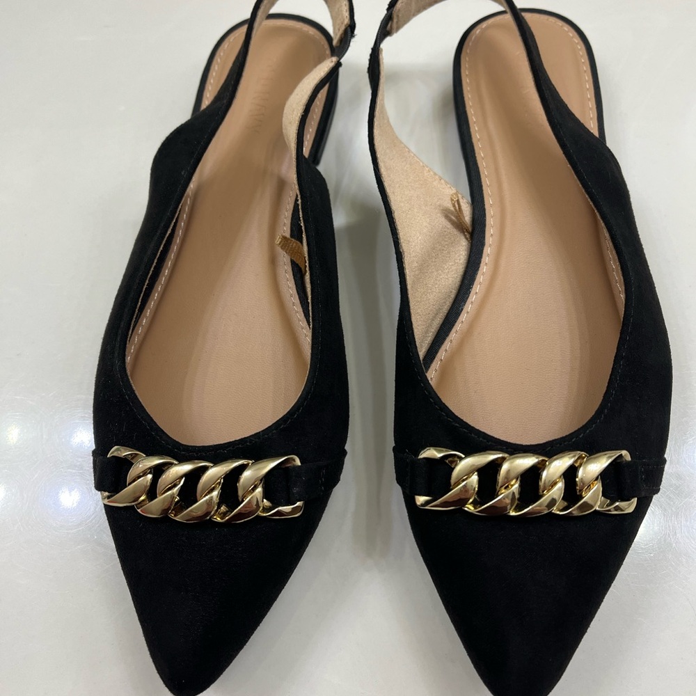 Elegant Black Slingback Flats with Gold Chain Size 8